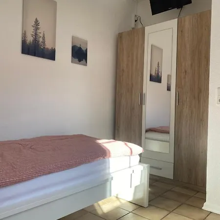 Am Hotel Kreuzau