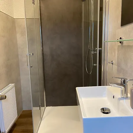 Am Hotel 2*