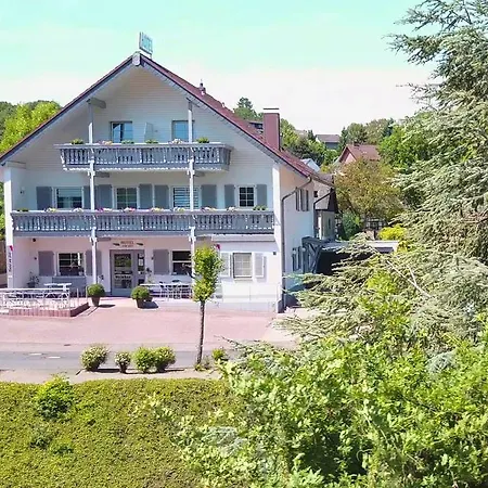 Am 2*